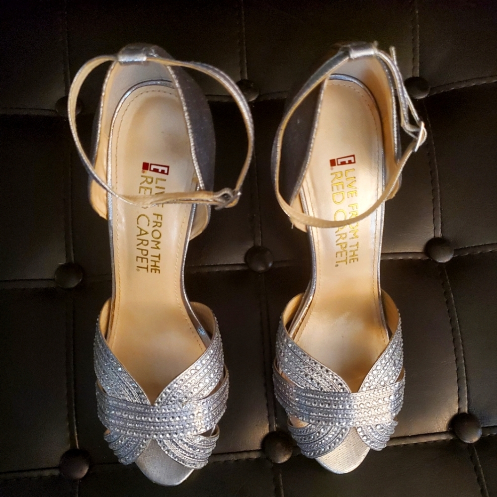 E LIVE FROM THE RED CARPET SHOES